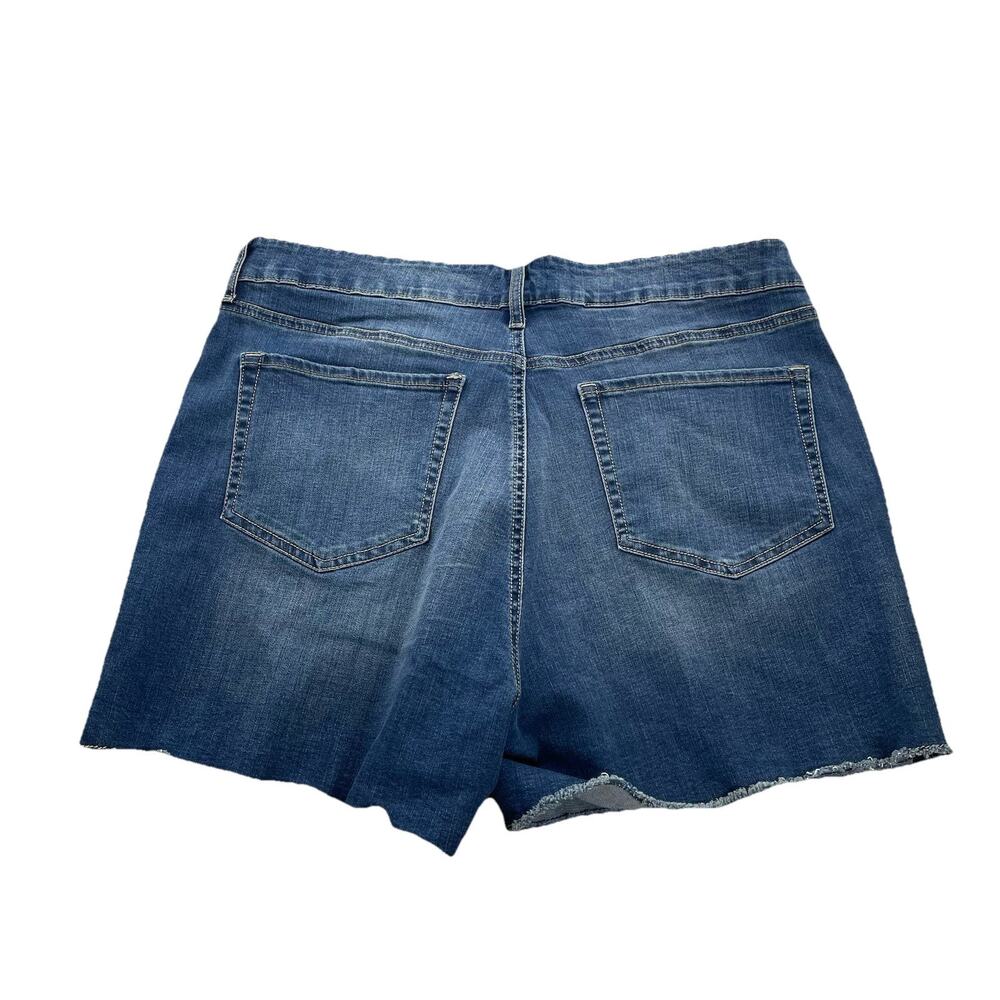NYDJ Lift Tuck Shorts Size 14W Blue Stretch Medium Wash 4" Inseam 41-10 - Picture 2 of 7